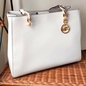 NWOT Michael Kors Sofia Large Tote Saffiano Leather Vanilla